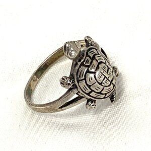 Sterling Silver Engraved Turtle Ring With Split Band Design Marked 925 Size 6